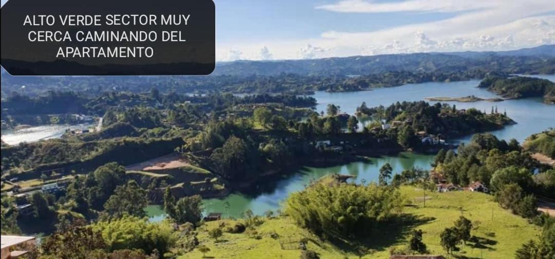 Guatape Apartamento Vista Al Embalse Exteriér fotografie